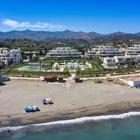3001 Velaya Beachfront Luxury Апартаменты *