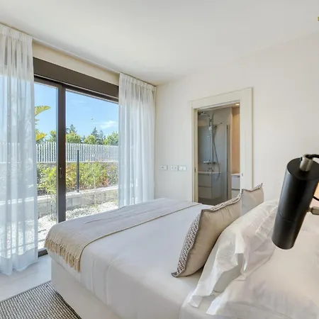 3001 Velaya Beachfront Luxury Apartman *