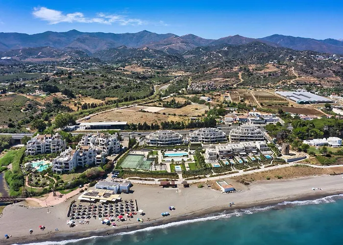 3001 Velaya Beachfront Luxury 公寓 埃斯特波纳